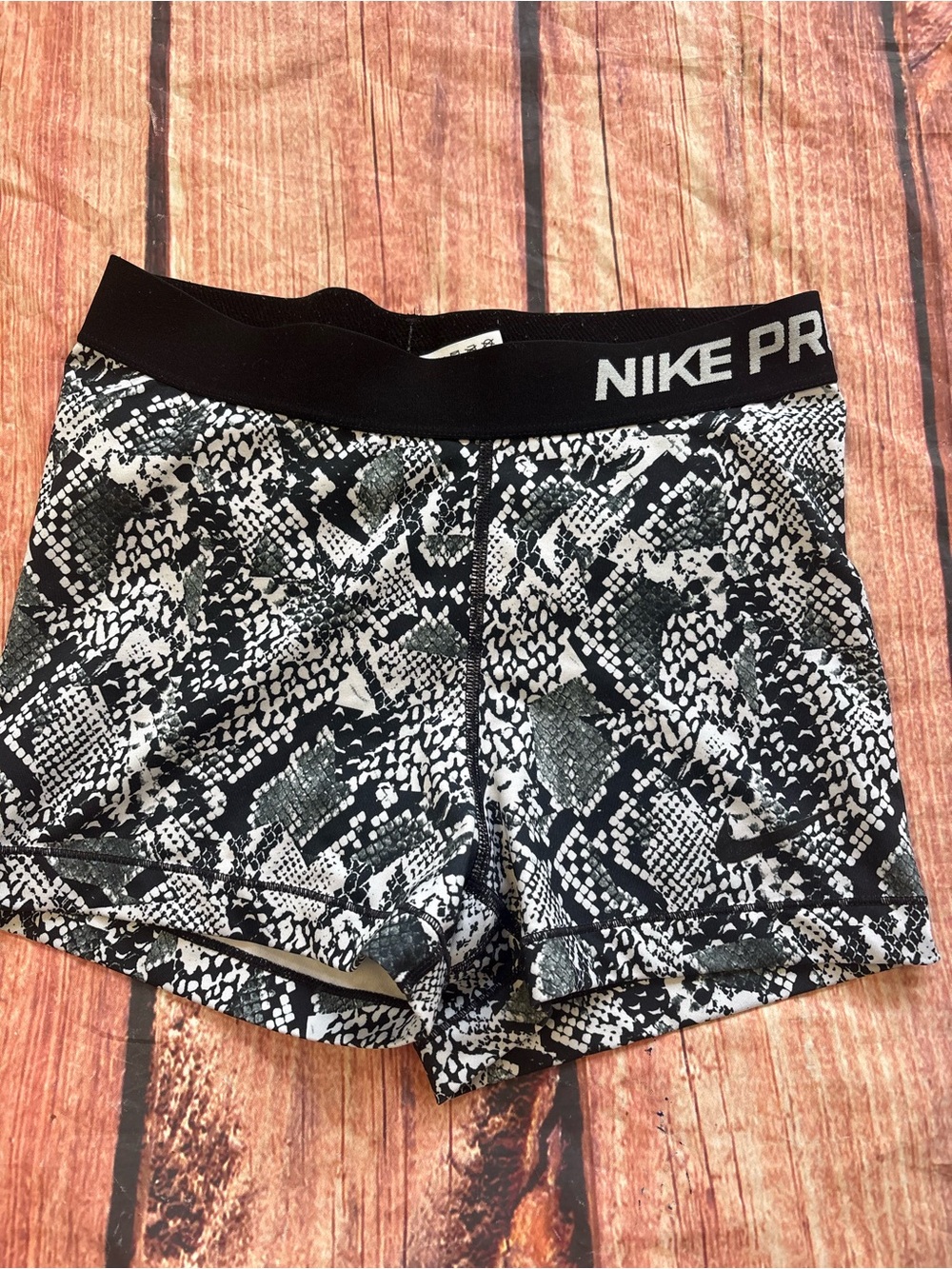 Nike Women’s Black & White Snake-Print Pro Training Shorts